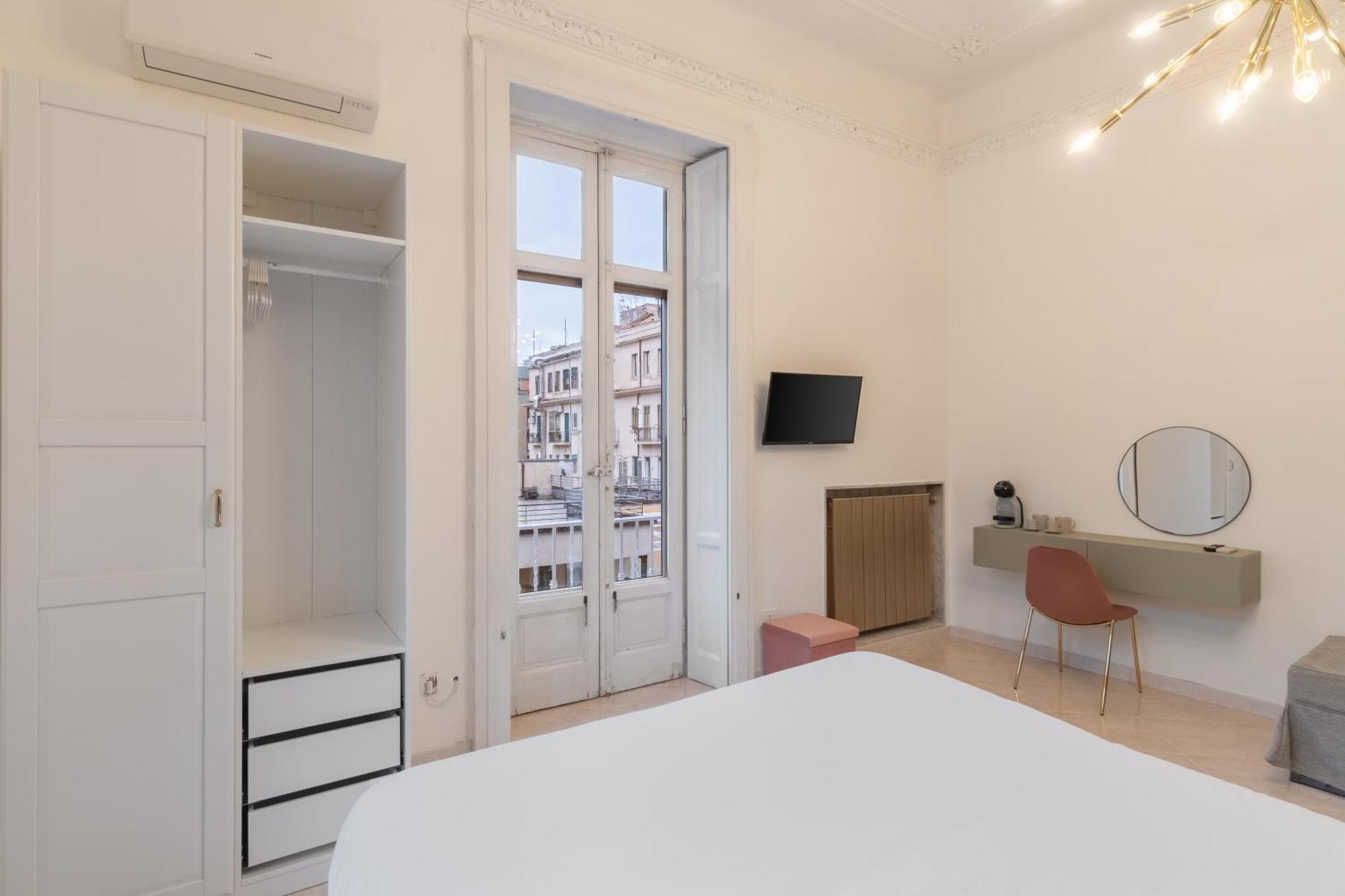 Palazzo Galeoni Luxury Suites Salerno Exterior photo