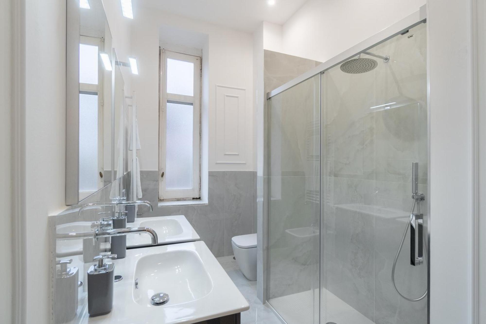 Palazzo Galeoni Luxury Suites Salerno Exterior photo